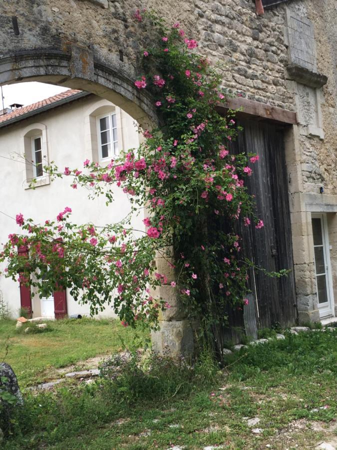 Geville La Grange Aux Dames B&B 외부 사진